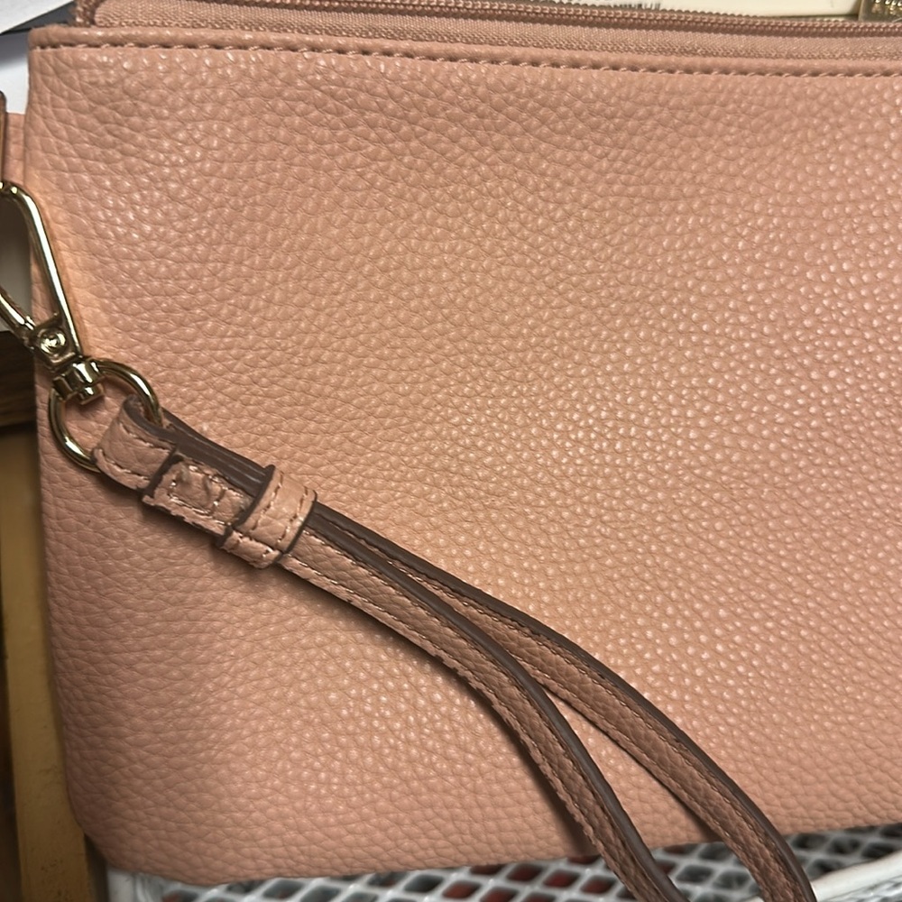 Ann Klein Pink ladies zip top Wristlet